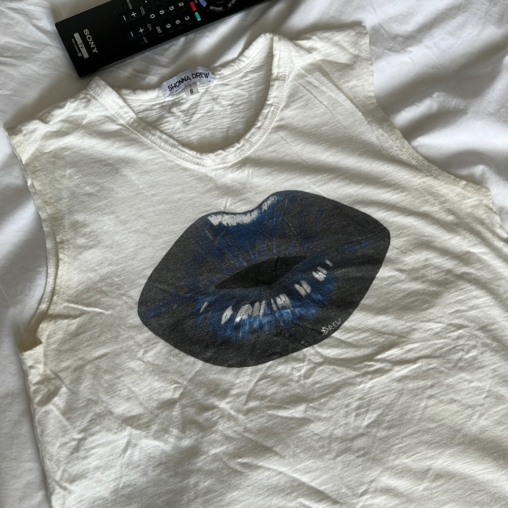 Used Shonna Drew muscle tee